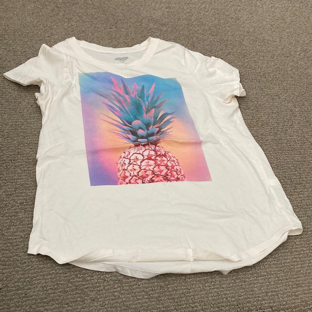 Old navy T-shirt